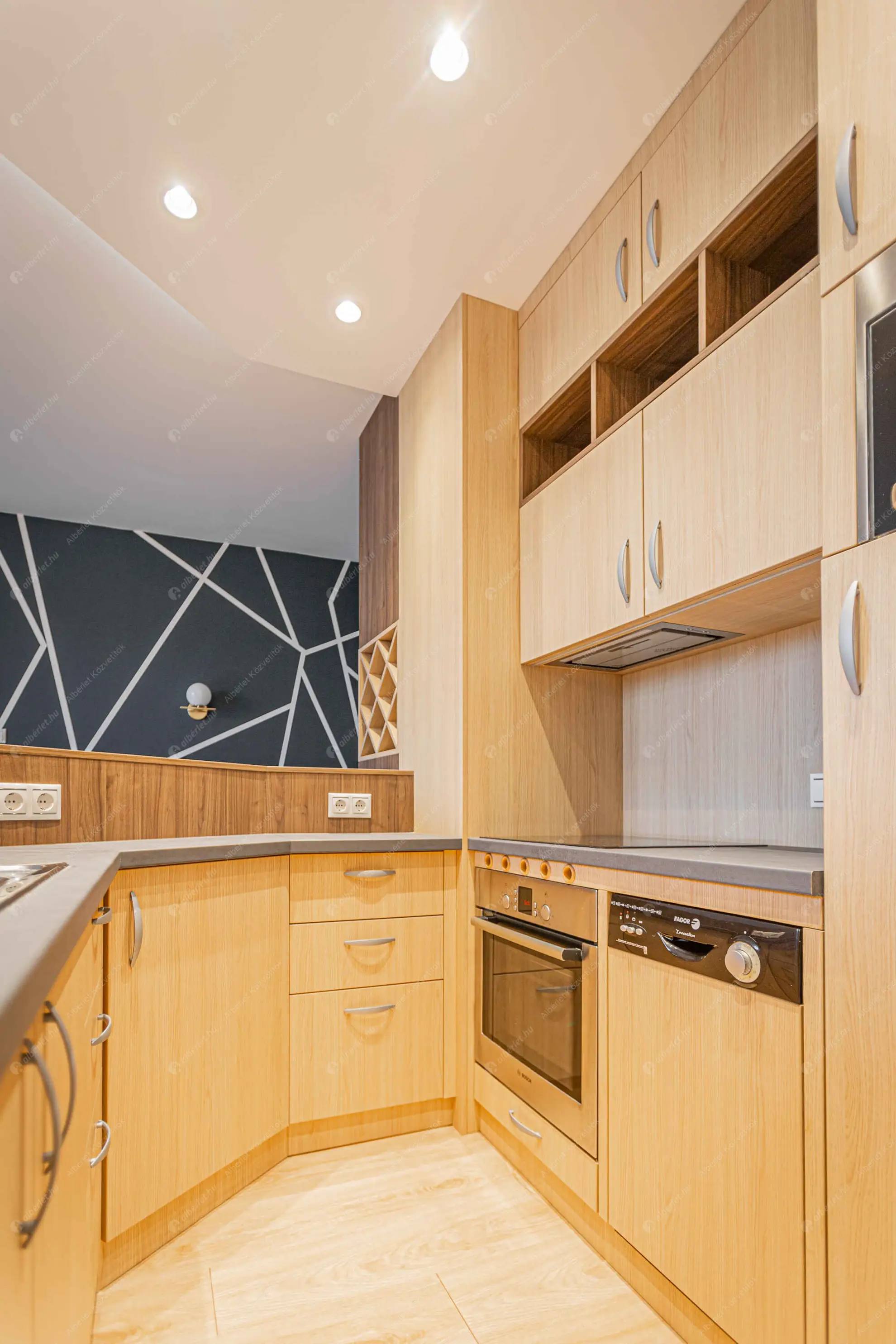 Kiadó albérlet 360000 Ft/hó áron: Budapest, XI. kerület  Nádorliget utca. Mérete: 54 nm, 2 szobás | Alberlet.hu - 6581200