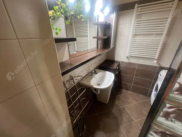 Kiadó albérlet 345000 Ft/hó áron: Budapest, XI. kerület  Nagyszeben út. Mérete: 60 nm, 3 szobás | Alberlet.hu - 6478944