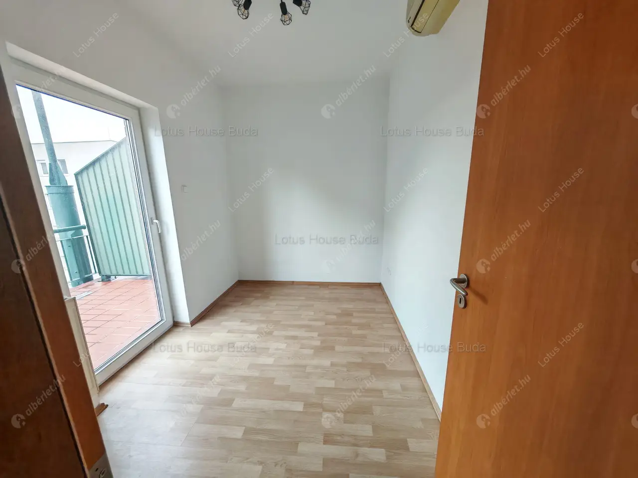 Kiadó albérlet 380000 Ft/hó áron: Budapest, XI. kerület  Naprózsa utca. Mérete: 65 nm, 2 szobás | Alberlet.hu - 6592233