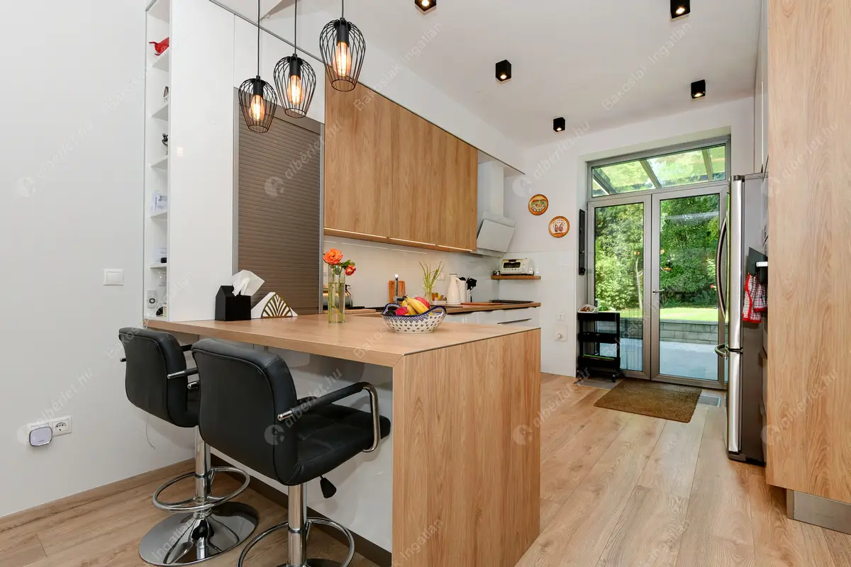 Kiadó albérlet 1748000 Ft/hó áron: Budapest, XI. kerület  Õrség utca. Mérete: 190 nm, 5 szobás | Alberlet.hu - 6554641