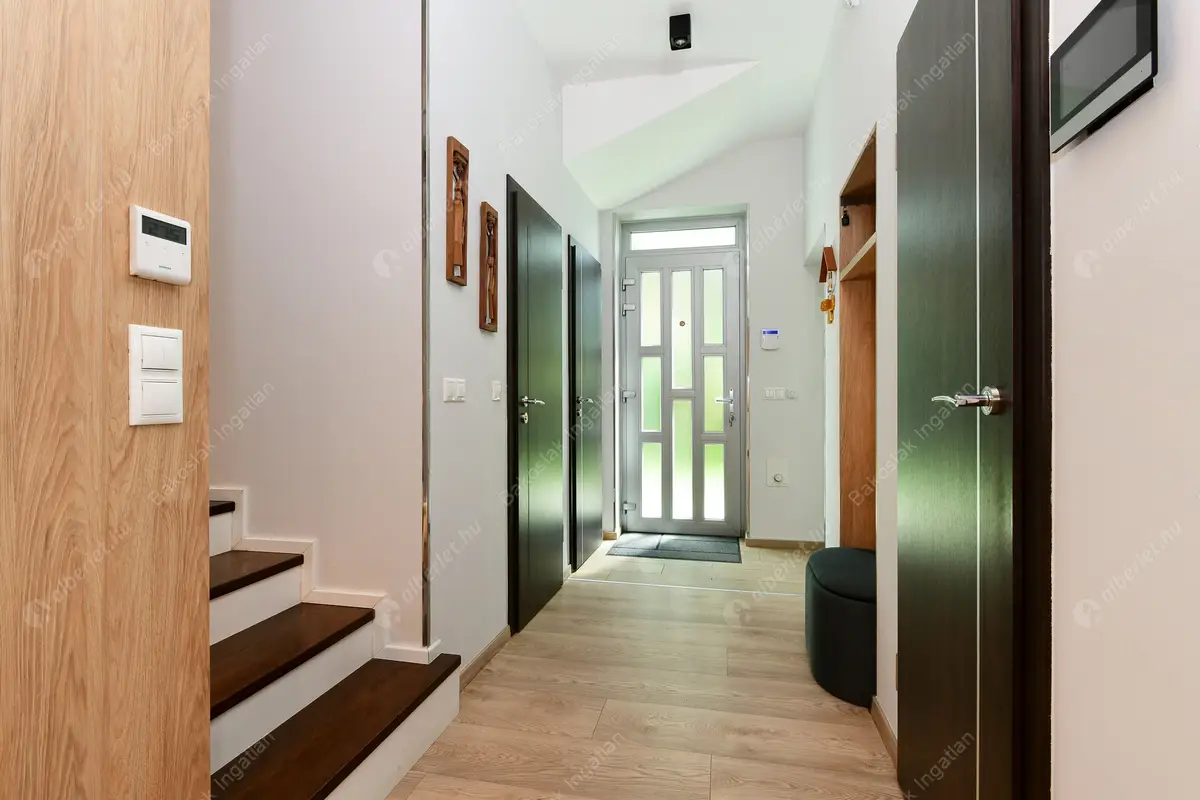 Kiadó albérlet 1748000 Ft/hó áron: Budapest, XI. kerület  Õrség utca. Mérete: 190 nm, 5 szobás | Alberlet.hu - 6554650