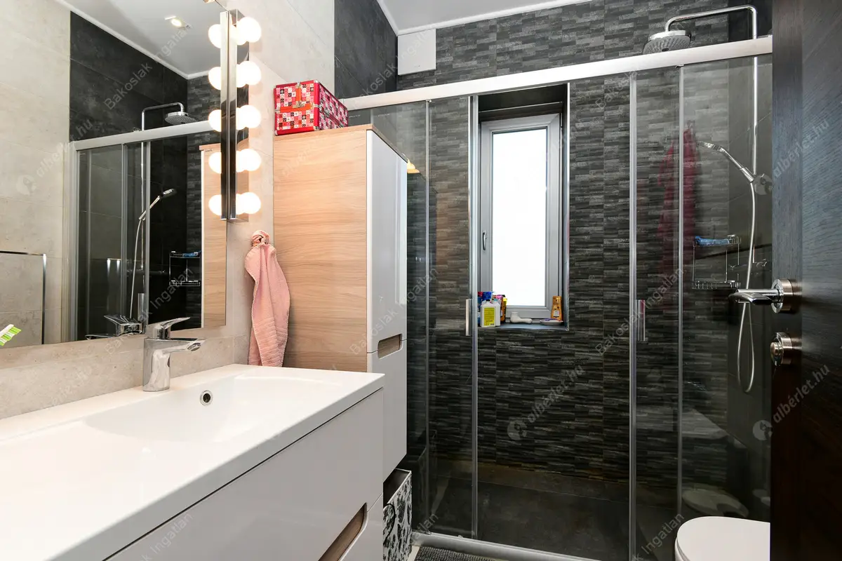 Kiadó albérlet 1748000 Ft/hó áron: Budapest, XI. kerület  Õrség utca. Mérete: 190 nm, 5 szobás | Alberlet.hu - 6554657