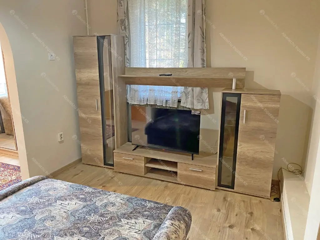 Kiadó albérlet 200000 Ft/hó áron: Budapest, XI. kerület  Sáfrány utca. Mérete: 32 nm, 1 szobás | Alberlet.hu - 6696063