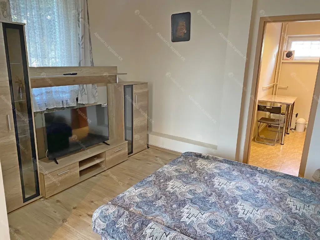 Kiadó albérlet 200000 Ft/hó áron: Budapest, XI. kerület  Sáfrány utca. Mérete: 32 nm, 1 szobás | Alberlet.hu - 6696071