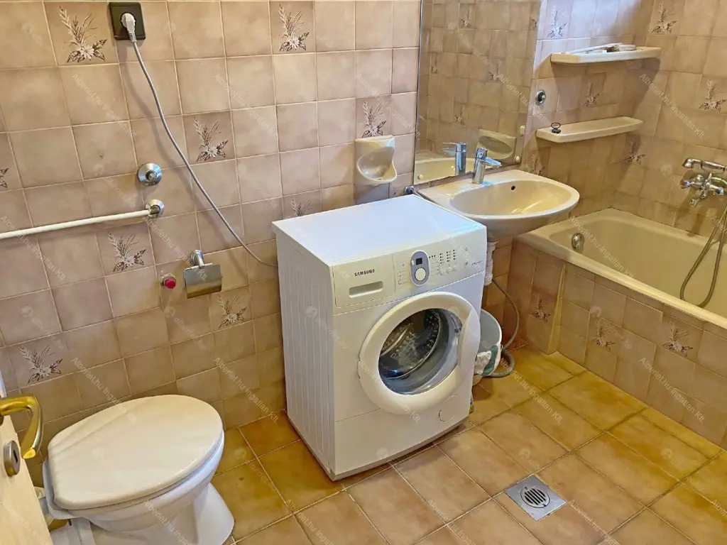 Kiadó albérlet 200000 Ft/hó áron: Budapest, XI. kerület  Sáfrány utca. Mérete: 32 nm, 1 szobás | Alberlet.hu - 6696079