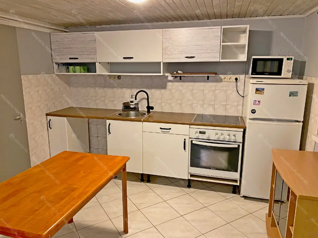 Kiadó albérlet 220000 Ft/hó áron: Budapest, XI. kerület  Sáfrány utca. Mérete: 36 nm, 1 szobás | Alberlet.hu - 6686668