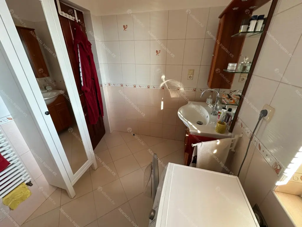 Kiadó albérlet 295000 Ft/hó áron: Budapest, XI. kerület  Sárbogárdi út. Mérete: 64 nm, 3 szobás | Alberlet.hu - 6674430