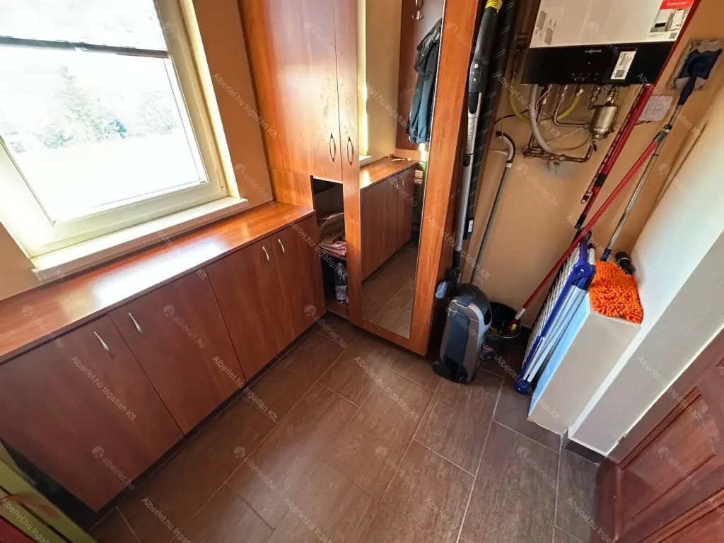 Kiadó albérlet 295000 Ft/hó áron: Budapest, XI. kerület  Sárbogárdi út. Mérete: 64 nm, 3 szobás | Alberlet.hu - 6674432