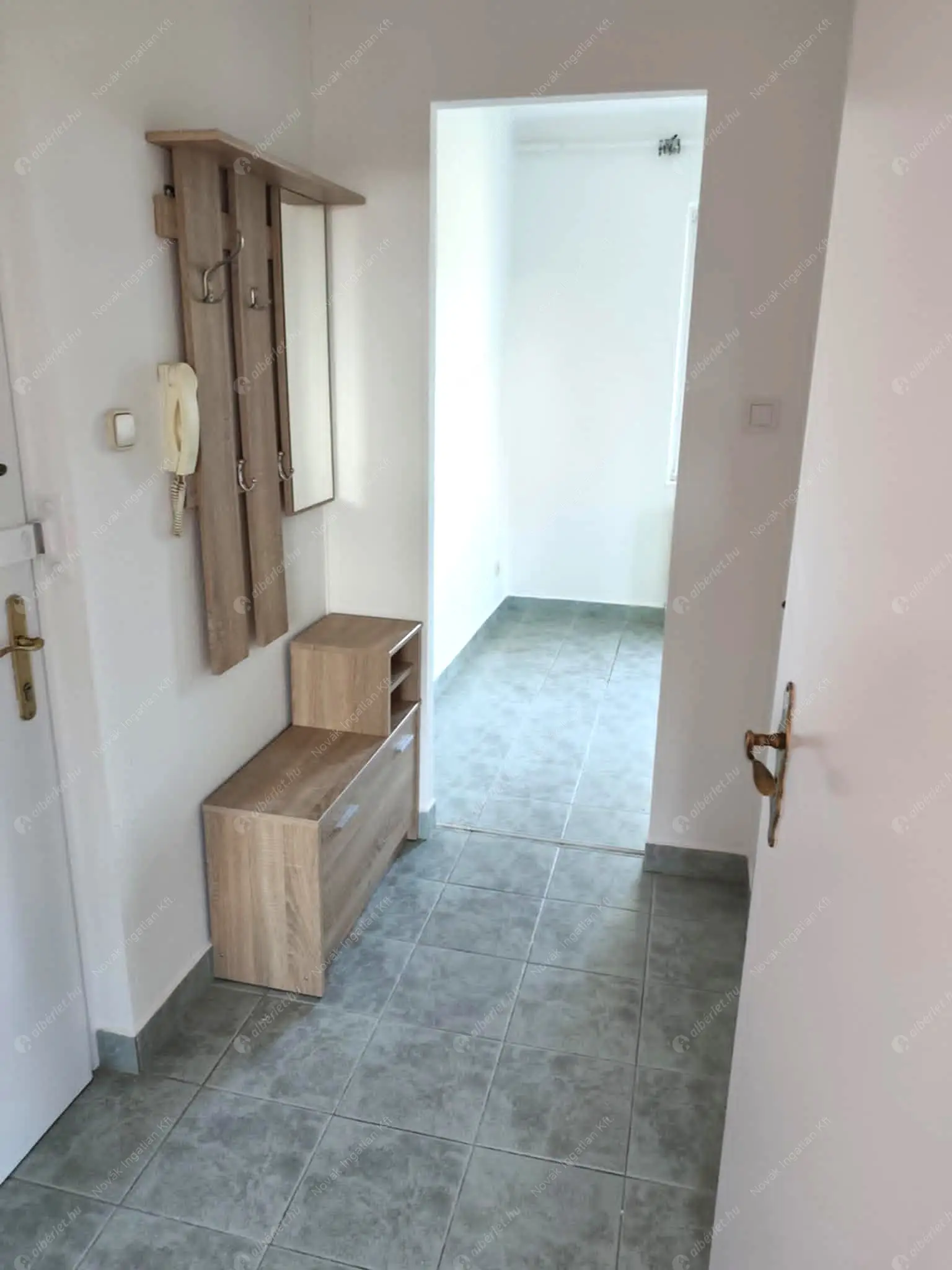 Kiadó albérlet 270000 Ft/hó áron: Budapest, XI. kerület  sasad köz . Mérete: 56 nm, 2 szobás | Alberlet.hu - 6572064