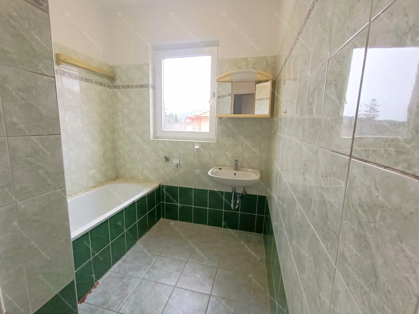 Kiadó albérlet 230000 Ft/hó áron: Budapest, XI. kerület  SASADI  KÖZ . Mérete: 42 nm, 1 szobás | Alberlet.hu - 6696568