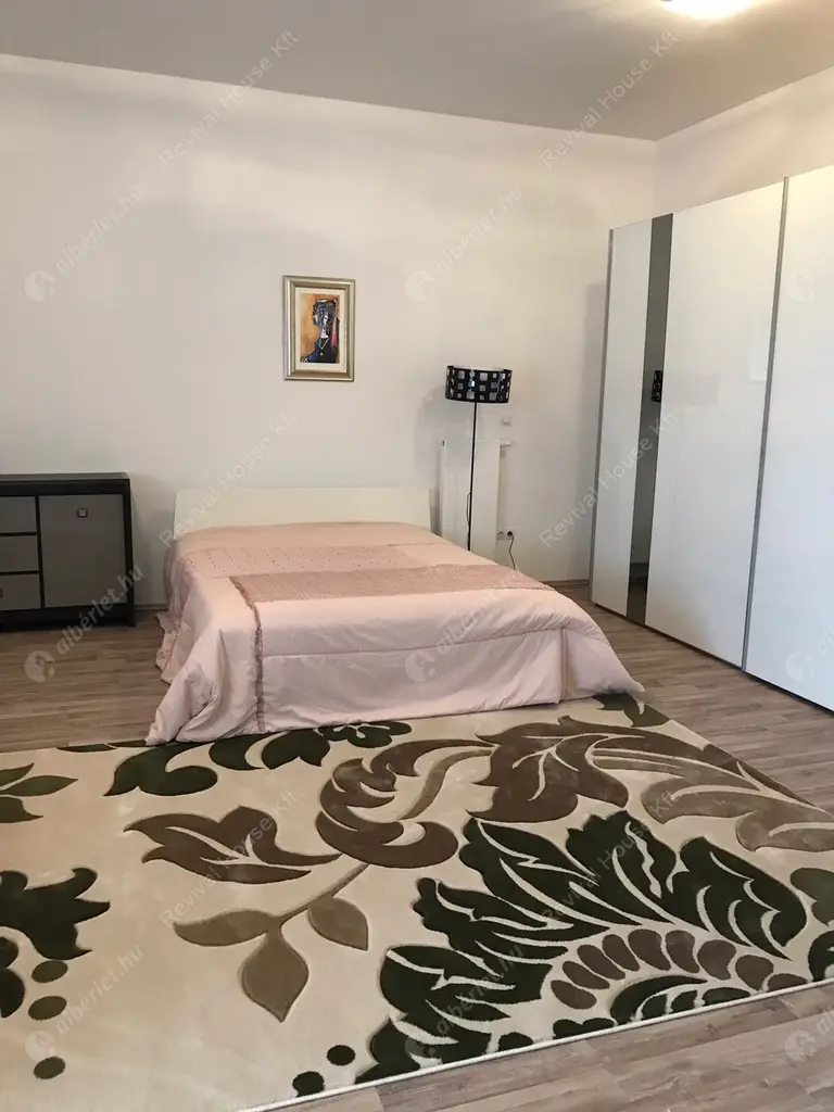 Kiadó albérlet 1000000 Ft/hó áron: Budapest, XI. kerület  Sasadi út. Mérete: 400 nm, 5 szobás | Alberlet.hu - 4717900