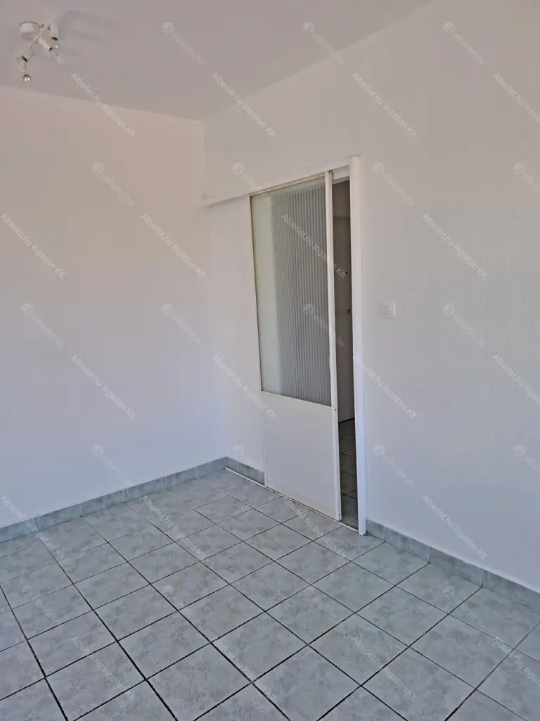 Kiadó albérlet 240000 Ft/hó áron: Budapest, XI. kerület  Sasadi út. Mérete: 42 nm, 1 szobás | Alberlet.hu - 6674966