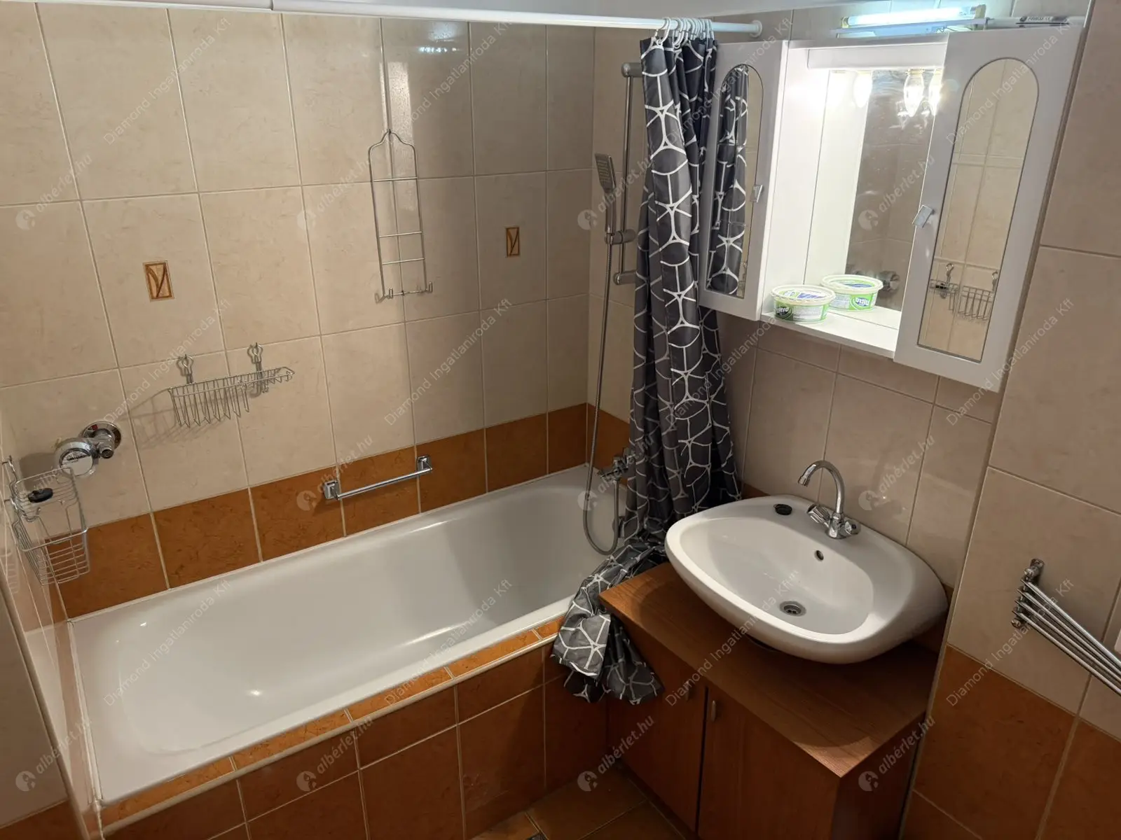 Kiadó albérlet 499000 Ft/hó áron: Budapest, XI. kerület  Solt utca. Mérete: 109 nm, 4 szobás | Alberlet.hu - 6633684