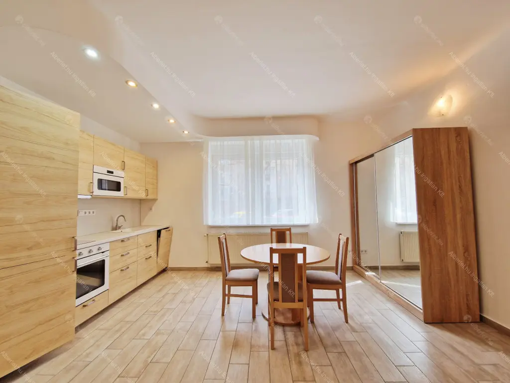 Kiadó albérlet 290000 Ft/hó áron: Budapest, XI. kerület  Somogyi út. Mérete: 45 nm, 1 szobás | Alberlet.hu - 6688847