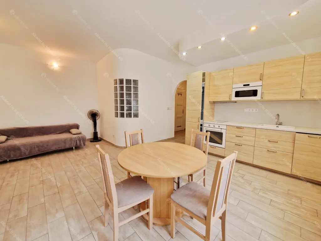 Kiadó albérlet 290000 Ft/hó áron: Budapest, XI. kerület  Somogyi út. Mérete: 45 nm, 1 szobás | Alberlet.hu - 6688852