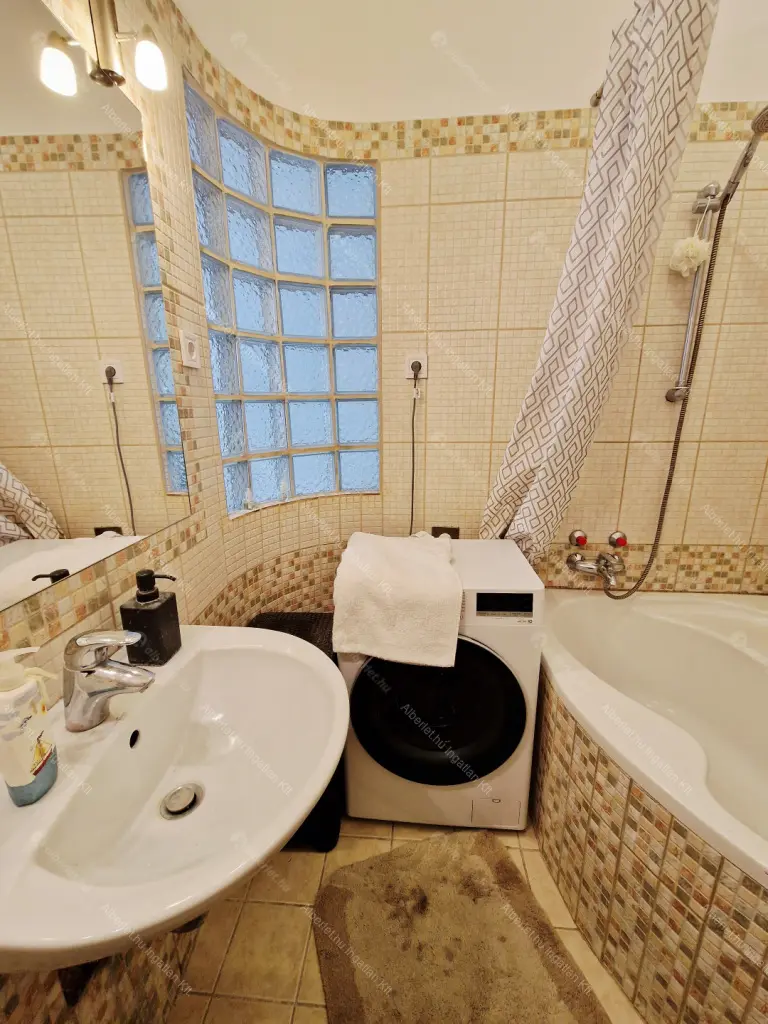 Kiadó albérlet 290000 Ft/hó áron: Budapest, XI. kerület  Somogyi út. Mérete: 45 nm, 1 szobás | Alberlet.hu - 6688867