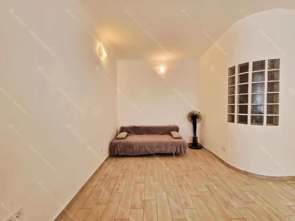 Kiadó albérlet 270000 Ft/hó áron: Budapest, XI. kerület  Somogyi út. Mérete: 45 nm, 1 szobás | Alberlet.hu - 6700485