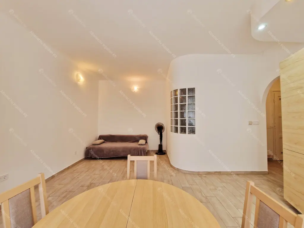 Kiadó albérlet 270000 Ft/hó áron: Budapest, XI. kerület  Somogyi út. Mérete: 45 nm, 1 szobás | Alberlet.hu - 6700486