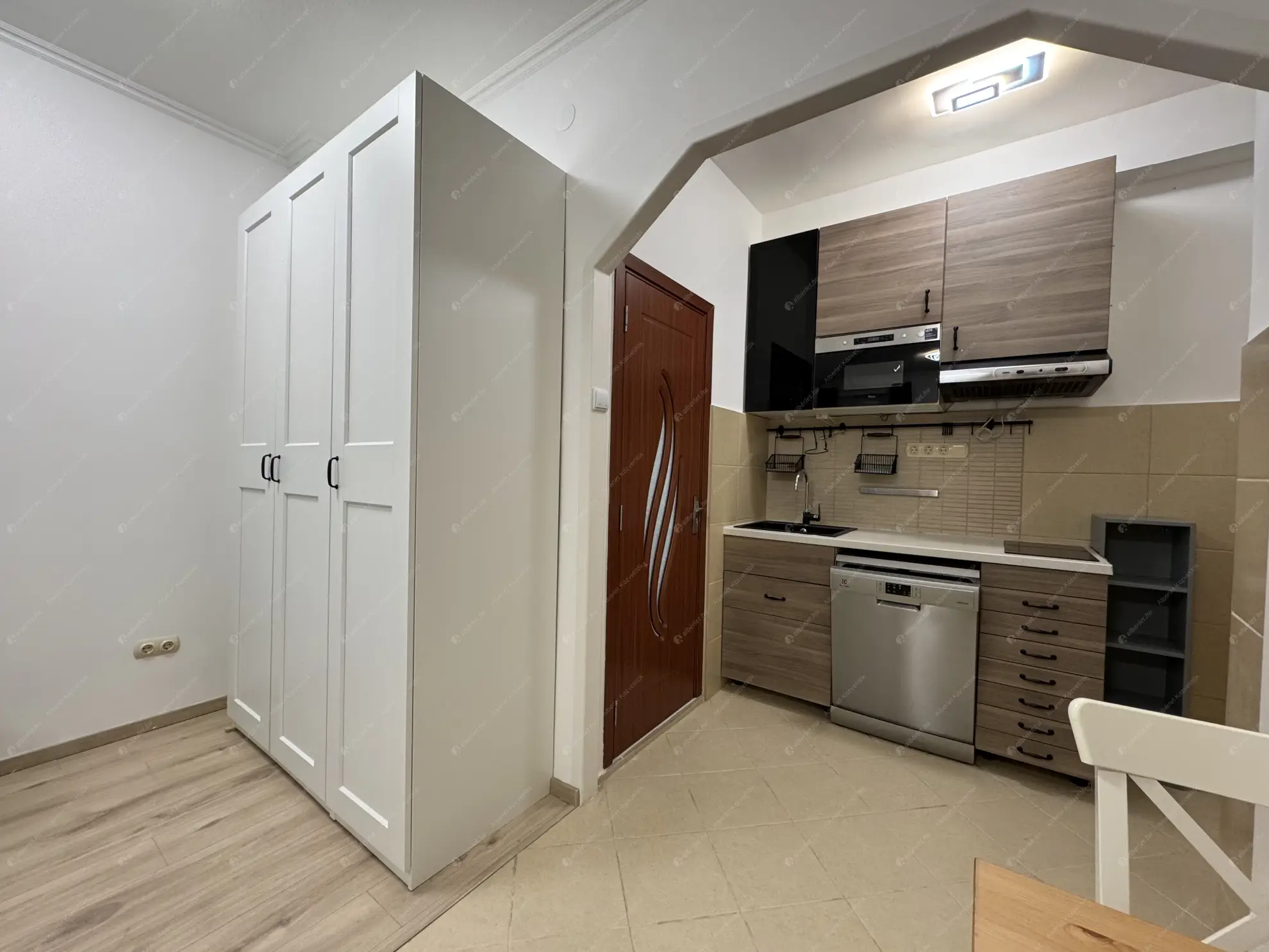 Kiadó albérlet 190000 Ft/hó áron: Budapest, XI. kerület  Szabolcska Mihály utca. Mérete: 30 nm, 1 szobás | Alberlet.hu - 6575063