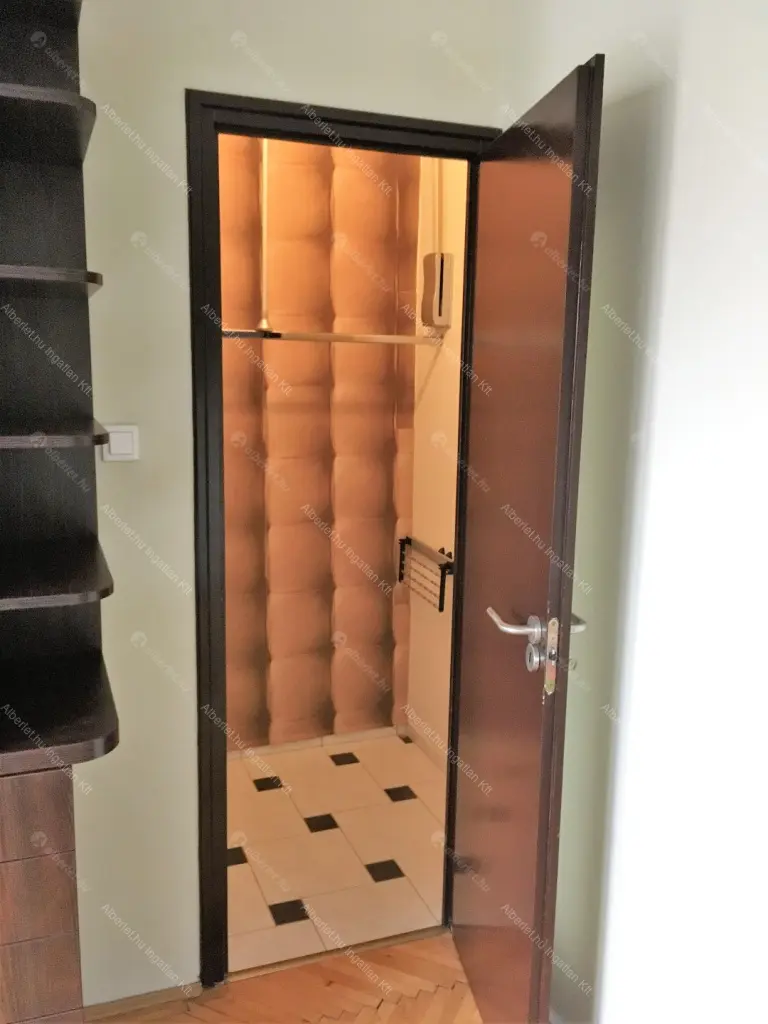 Kiadó albérlet 270000 Ft/hó áron: Budapest, XI. kerület  Szerémi sor. Mérete: 58 nm, 2 szobás | Alberlet.hu - 6700188