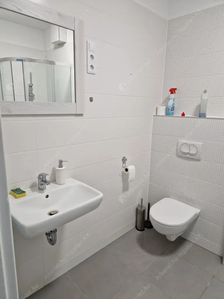 Kiadó albérlet 240000 Ft/hó áron: Budapest, XI. kerület  Szerenád utca. Mérete: 42 nm, 1 szobás | Alberlet.hu - 6585036