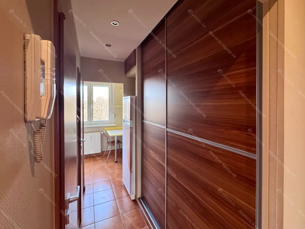 Kiadó albérlet 310000 Ft/hó áron: Budapest, XI. kerület  Tétényi út. Mérete: 68 nm, 3 szobás | Alberlet.hu - 6683723