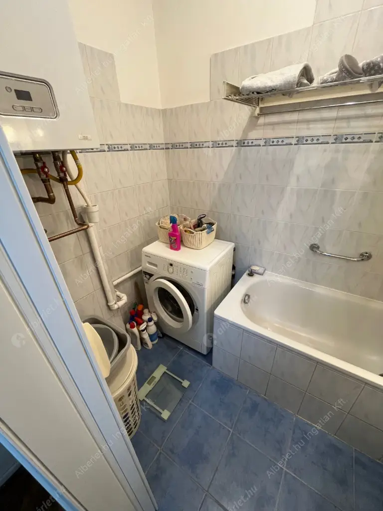 Kiadó albérlet 260000 Ft/hó áron: Budapest, XI. kerület  Thallóczy Lajos utca. Mérete: 51 nm, 1 szobás | Alberlet.hu - 6530492