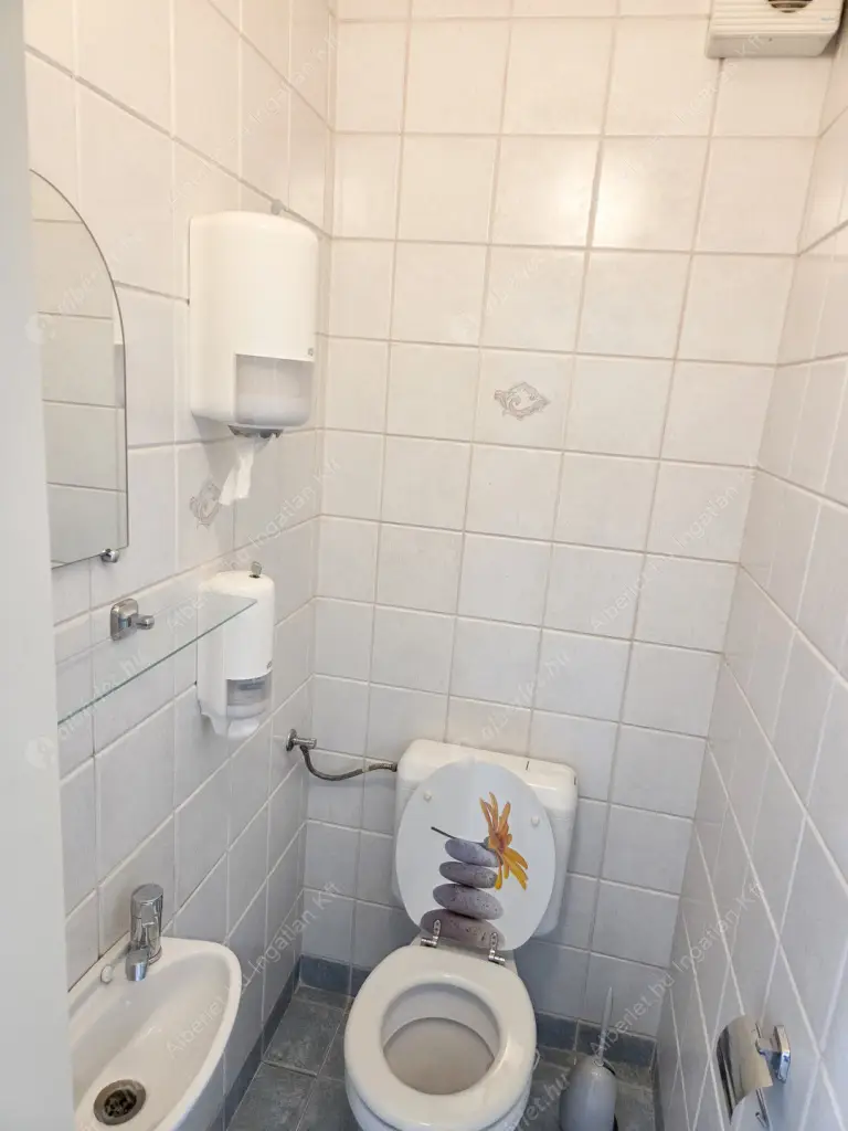 Kiadó albérlet 270000 Ft/hó áron: Budapest, XI. kerület  Ulászló utca. Mérete: 57 nm, 1 szobás | Alberlet.hu - 6593722