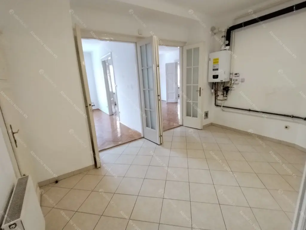 Kiadó albérlet 400000 Ft/hó áron: Budapest, XI. kerület  Vak Bottyán utca. Mérete: 110 nm, 3 szobás | Alberlet.hu - 6678254