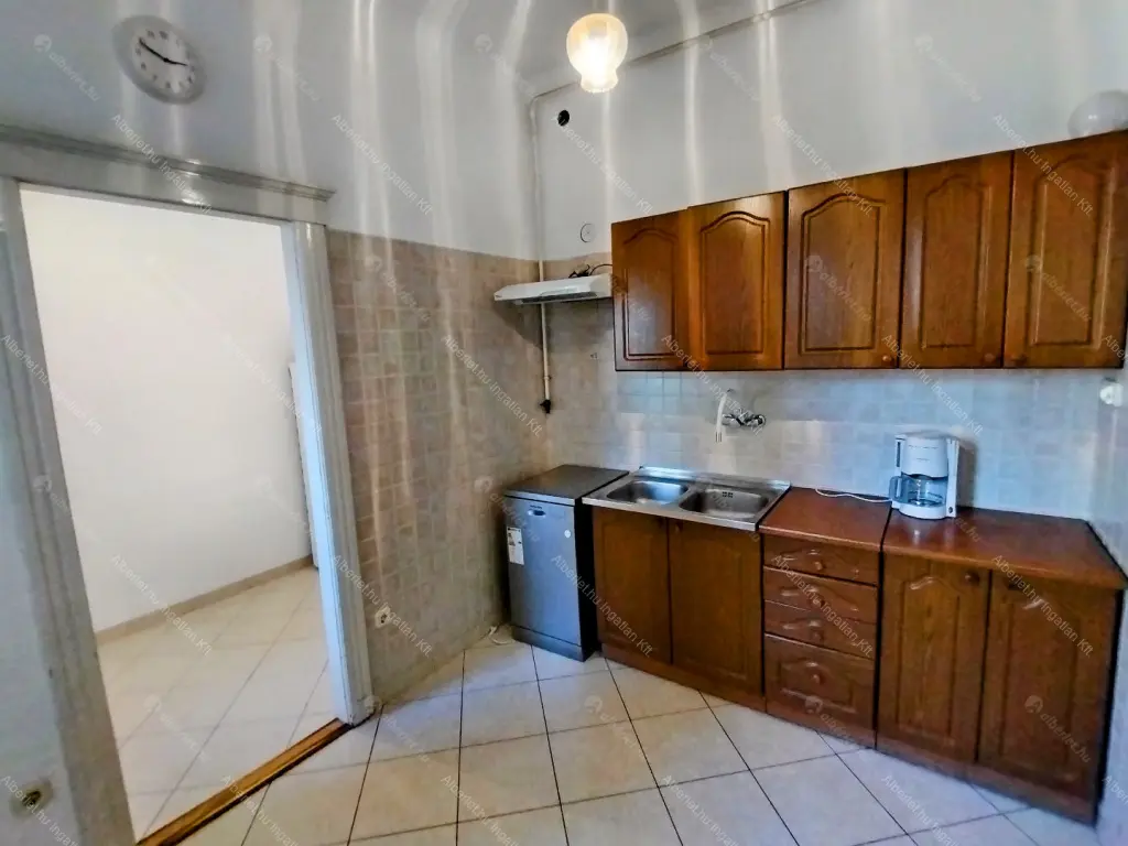 Kiadó albérlet 400000 Ft/hó áron: Budapest, XI. kerület  Vak Bottyán utca. Mérete: 110 nm, 3 szobás | Alberlet.hu - 6708715