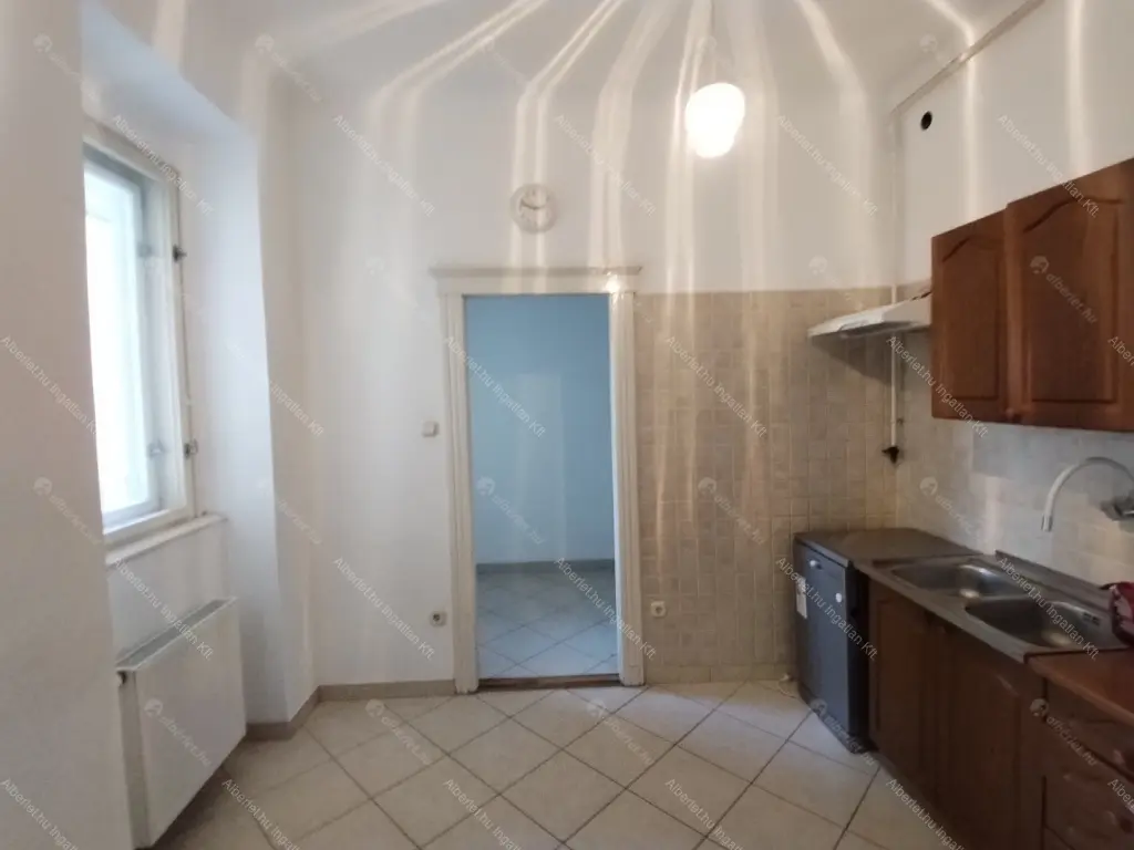 Kiadó albérlet 400000 Ft/hó áron: Budapest, XI. kerület  Vak Bottyán utca. Mérete: 110 nm, 3 szobás | Alberlet.hu - 6708717