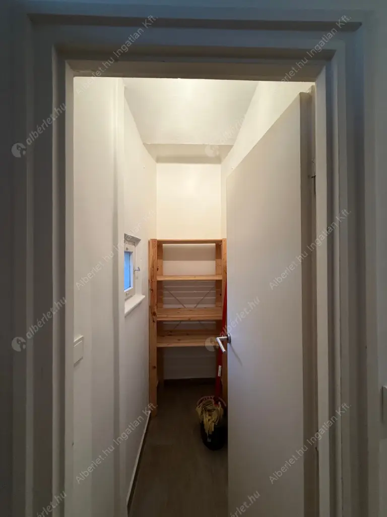 Kiadó albérlet 245000 Ft/hó áron: Budapest, XI. kerület  Váli utca. Mérete: 44 nm, 2 szobás | Alberlet.hu - 6581470