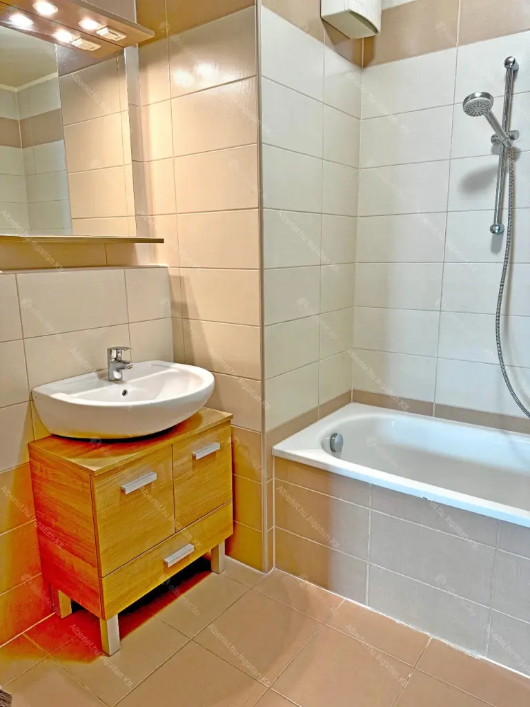 Kiadó albérlet 300000 Ft/hó áron: Budapest, XI. kerület  Váli utca. Mérete: 56 nm, 2 szobás | Alberlet.hu - 6684724