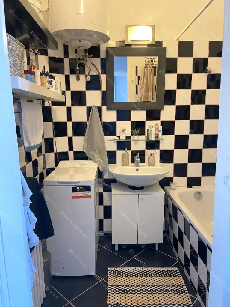 Kiadó albérlet 320000 Ft/hó áron: Budapest, XII. kerület  Alkotás utca. Mérete: 74 nm, 2 szobás | Alberlet.hu - 6659843