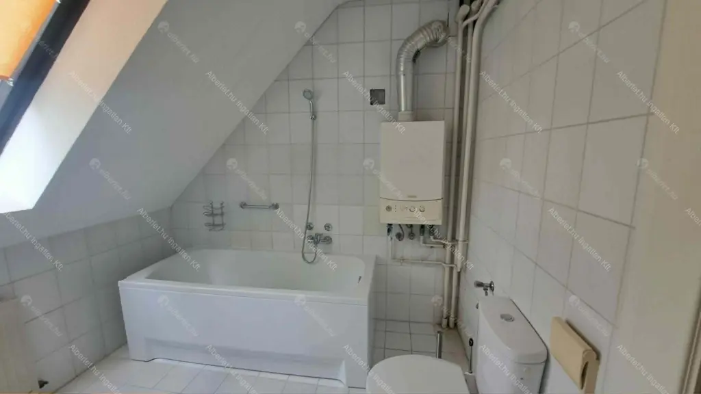 Kiadó albérlet 700000 Ft/hó áron: Budapest, XII. kerület  Árnyas út. Mérete: 90 nm, 4 szobás | Alberlet.hu - 6737561