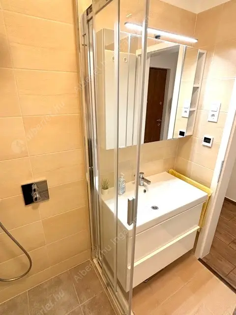 Kiadó albérlet 285000 Ft/hó áron: Budapest, XII. kerület  Bíró utca. Mérete: 56 nm, 1 szobás | Alberlet.hu - 6550994