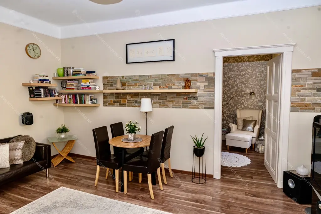 Kiadó albérlet 250000 Ft/hó áron: Budapest, XII. kerület  Böszörményi út. Mérete: 43 nm, 1 szobás | Alberlet.hu - 6674620