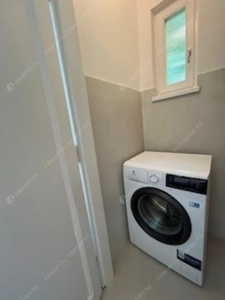 Kiadó albérlet 420000 Ft/hó áron: Budapest, XII. kerület  Böszörményi út. Mérete: 72 nm, 3 szobás | Alberlet.hu - 6639032