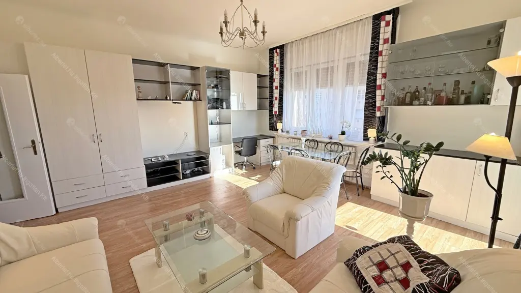 Kiadó albérlet 360000 Ft/hó áron: Budapest, XII. kerület  Böszörményi út. Mérete: 80 nm, 3 szobás | Alberlet.hu - 6645688