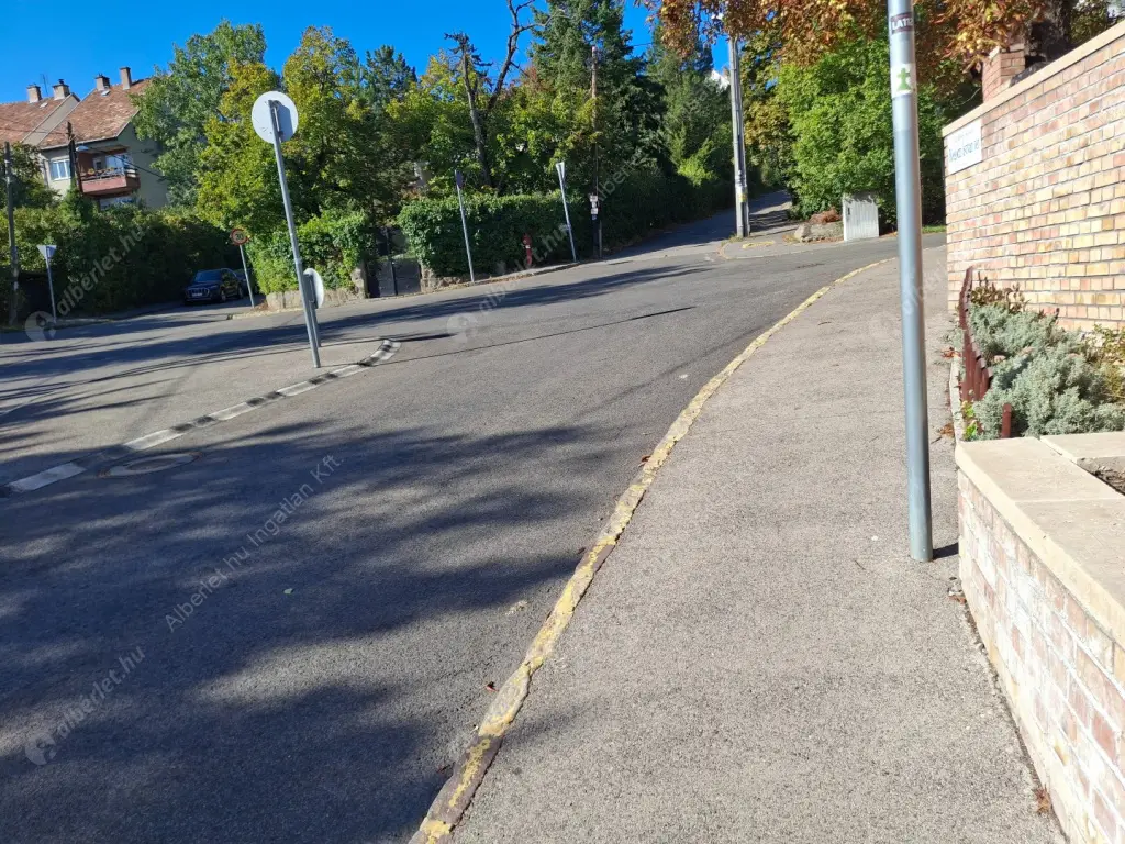 Kiadó albérlet 320000 Ft/hó áron: Budapest, XII. kerület  Csipke út. Mérete: 45 nm, 1 szobás | Alberlet.hu - 6566267