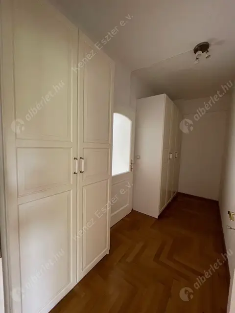 Kiadó albérlet 964000 Ft/hó áron: Budapest, XII. kerület  Csipke utca. Mérete: 300 nm, 6 szobás | Alberlet.hu - 6491726