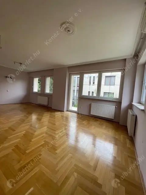 Kiadó albérlet 964000 Ft/hó áron: Budapest, XII. kerület  Csipke utca. Mérete: 300 nm, 6 szobás | Alberlet.hu - 6491728