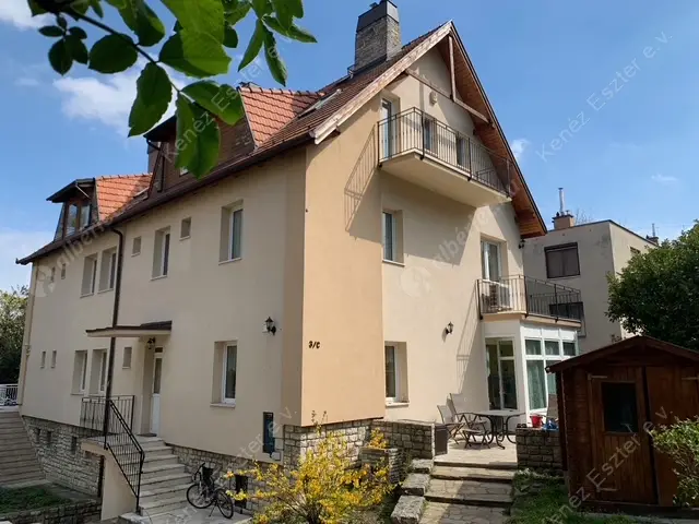 Kiadó albérlet 964000 Ft/hó áron: Budapest, XII. kerület  Csipke utca. Mérete: 300 nm, 6 szobás | Alberlet.hu - 6491740