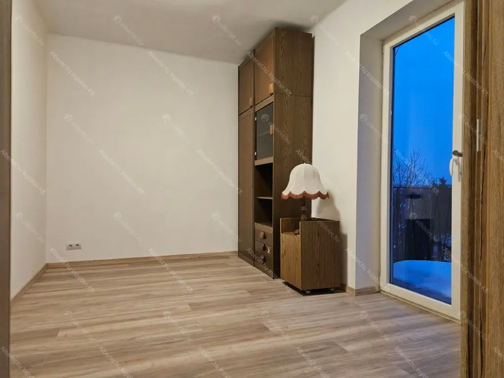 Kiadó albérlet 320000 Ft/hó áron: Budapest, XII. kerület  Dániel út. Mérete: 60 nm, 2 szobás | Alberlet.hu - 6647309