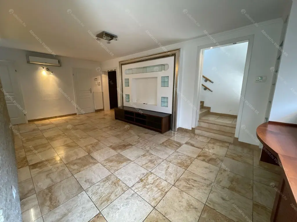 Kiadó albérlet 895000 Ft/hó áron: Budapest, XII. kerület  Denevér köz. Mérete: 165 nm, 4 szobás | Alberlet.hu - 6678382