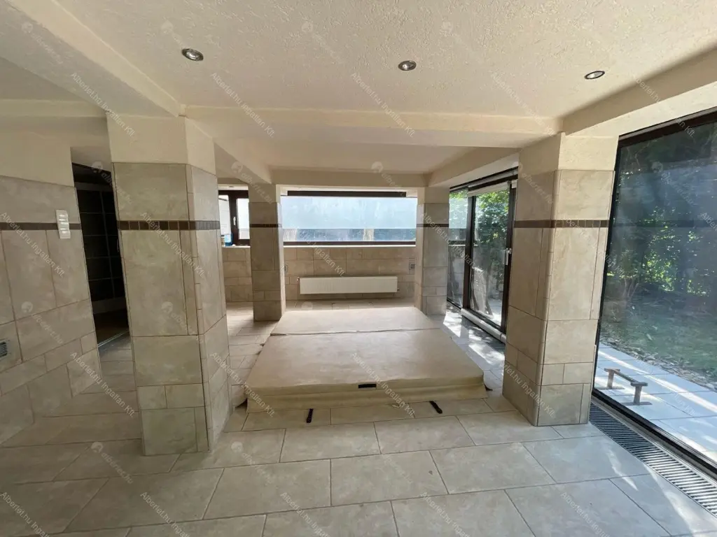 Kiadó albérlet 895000 Ft/hó áron: Budapest, XII. kerület  Denevér köz. Mérete: 165 nm, 4 szobás | Alberlet.hu - 6678386