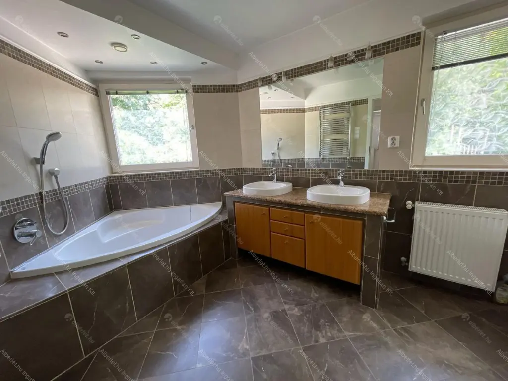 Kiadó albérlet 895000 Ft/hó áron: Budapest, XII. kerület  Denevér köz. Mérete: 165 nm, 4 szobás | Alberlet.hu - 6678388