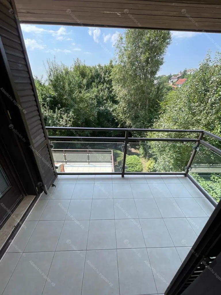 Kiadó albérlet 895000 Ft/hó áron: Budapest, XII. kerület  Denevér köz. Mérete: 165 nm, 4 szobás | Alberlet.hu - 6678400