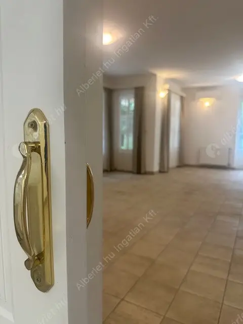 Kiadó albérlet 1320000 Ft/hó áron: Budapest, XII. kerület  Diana utca. Mérete: 200 nm, 4 szobás | Alberlet.hu - 6580501
