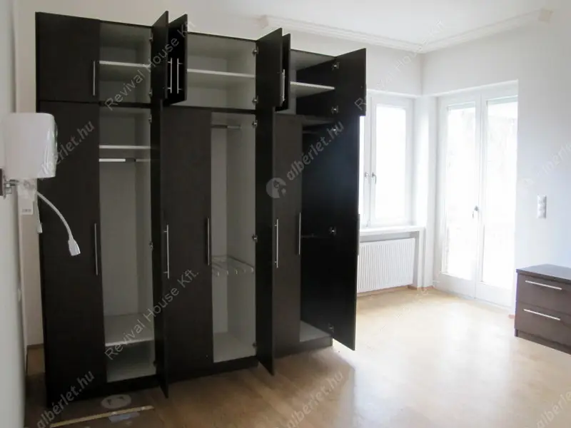 Kiadó albérlet 1200000 Ft/hó áron: Budapest, XII. kerület  Diós árok. Mérete: 200 nm, 5 szobás | Alberlet.hu - 6623633